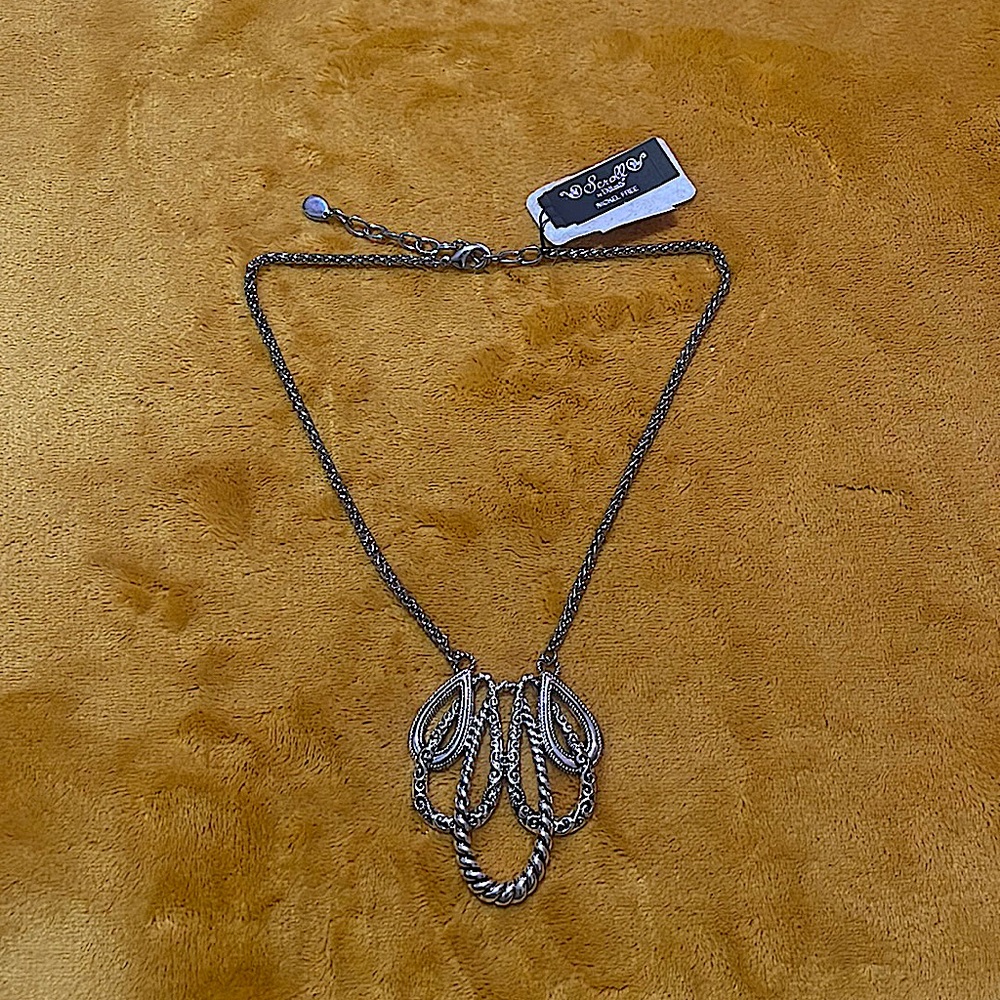 Scroll Necklace